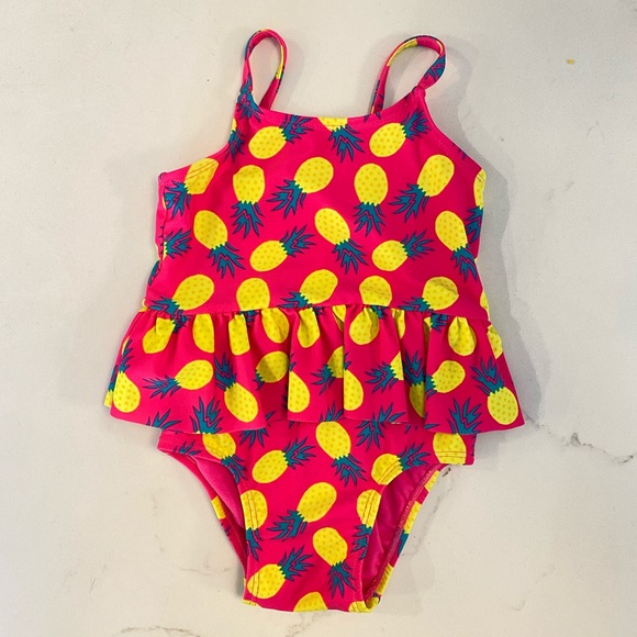 Old Navy 1-Piece Swimsuit - Picture 1 of 3